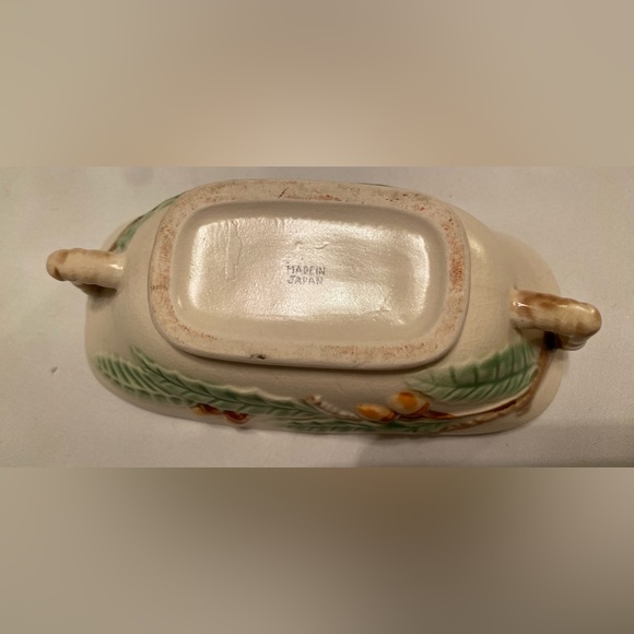 Vintage Handled Bowl Dish Made in Japan Featuring Hand Painted Acorns and Leaves - Picture 5 of 6